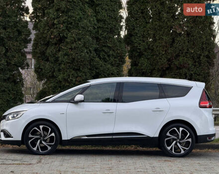 Белый Рено Гранд Сценик, объемом двигателя 1.6 л и пробегом 218 тыс. км за 15300 $, фото 4 на Automoto.ua