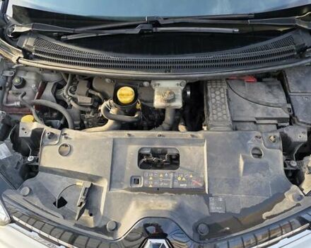 Белый Рено Гранд Сценик, объемом двигателя 1.46 л и пробегом 260 тыс. км за 13500 $, фото 8 на Automoto.ua