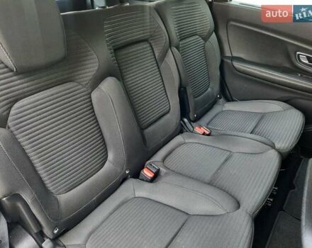 Белый Рено Гранд Сценик, объемом двигателя 1.5 л и пробегом 211 тыс. км за 14800 $, фото 111 на Automoto.ua