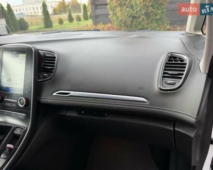 Белый Рено Гранд Сценик, объемом двигателя 1.6 л и пробегом 232 тыс. км за 14300 $, фото 85 на Automoto.ua