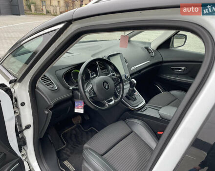 Белый Рено Гранд Сценик, объемом двигателя 1.6 л и пробегом 216 тыс. км за 16000 $, фото 20 на Automoto.ua