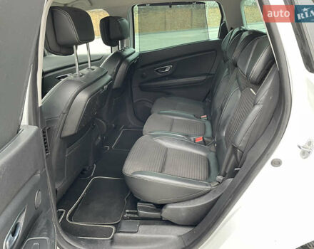 Белый Рено Гранд Сценик, объемом двигателя 1.6 л и пробегом 216 тыс. км за 16000 $, фото 32 на Automoto.ua