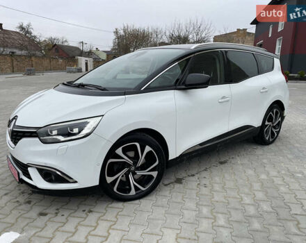 Белый Рено Гранд Сценик, объемом двигателя 1.6 л и пробегом 216 тыс. км за 16000 $, фото 3 на Automoto.ua