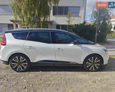 Белый Рено Гранд Сценик, объемом двигателя 1.5 л и пробегом 170 тыс. км за 14503 $, фото 8 на Automoto.ua