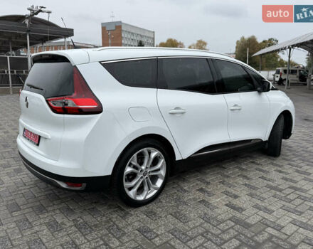 Белый Рено Гранд Сценик, объемом двигателя 1.5 л и пробегом 210 тыс. км за 16400 $, фото 3 на Automoto.ua