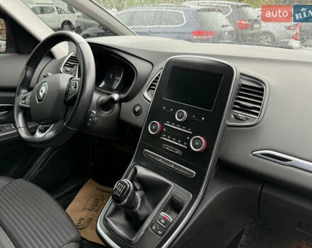 Белый Рено Гранд Сценик, объемом двигателя 1.5 л и пробегом 210 тыс. км за 16400 $, фото 12 на Automoto.ua