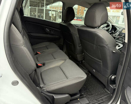 Белый Рено Гранд Сценик, объемом двигателя 1.5 л и пробегом 210 тыс. км за 16400 $, фото 6 на Automoto.ua