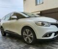 Белый Рено Гранд Сценик, объемом двигателя 1.5 л и пробегом 245 тыс. км за 13000 $, фото 1 на Automoto.ua