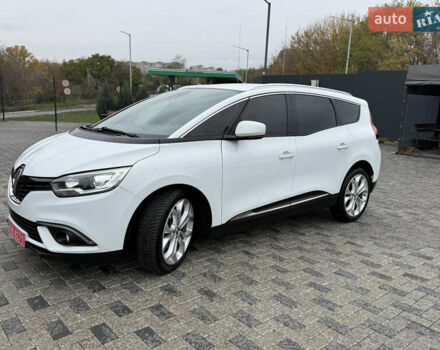 Белый Рено Гранд Сценик, объемом двигателя 1.5 л и пробегом 210 тыс. км за 16400 $, фото 15 на Automoto.ua