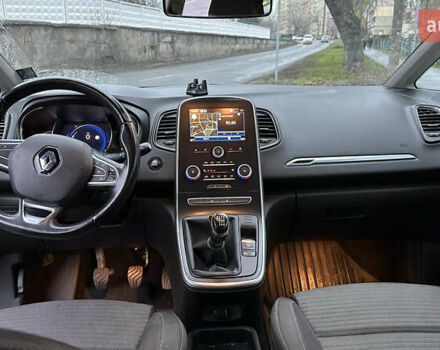 Белый Рено Гранд Сценик, объемом двигателя 1.46 л и пробегом 221 тыс. км за 16500 $, фото 8 на Automoto.ua