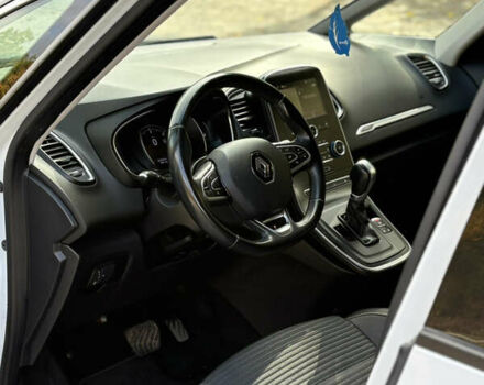 Белый Рено Гранд Сценик, объемом двигателя 1.7 л и пробегом 199 тыс. км за 15600 $, фото 68 на Automoto.ua