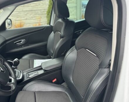 Белый Рено Гранд Сценик, объемом двигателя 1.7 л и пробегом 159 тыс. км за 15800 $, фото 5 на Automoto.ua