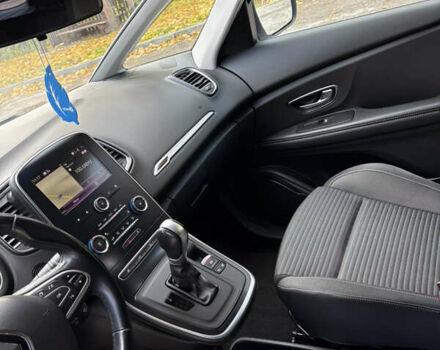 Белый Рено Гранд Сценик, объемом двигателя 1.7 л и пробегом 199 тыс. км за 15600 $, фото 34 на Automoto.ua