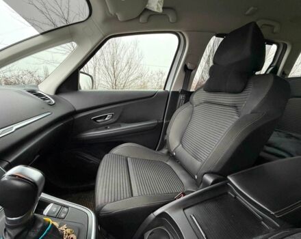 Белый Рено Гранд Сценик, объемом двигателя 1.7 л и пробегом 230 тыс. км за 16800 $, фото 20 на Automoto.ua