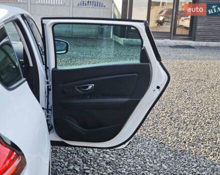 Белый Рено Гранд Сценик, объемом двигателя 1.7 л и пробегом 170 тыс. км за 17999 $, фото 55 на Automoto.ua