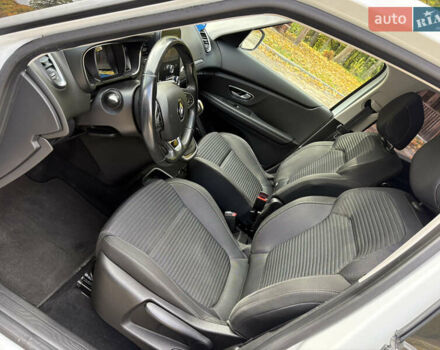 Белый Рено Гранд Сценик, объемом двигателя 1.7 л и пробегом 199 тыс. км за 15550 $, фото 25 на Automoto.ua