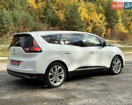 Белый Рено Гранд Сценик, объемом двигателя 1.7 л и пробегом 199 тыс. км за 15550 $, фото 6 на Automoto.ua