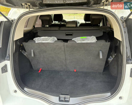 Белый Рено Гранд Сценик, объемом двигателя 1.7 л и пробегом 199 тыс. км за 15550 $, фото 55 на Automoto.ua