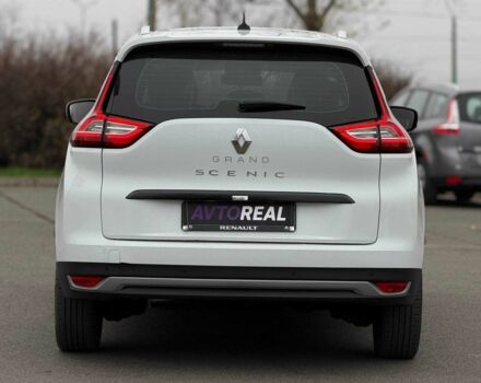 Белый Рено Гранд Сценик, объемом двигателя 1.7 л и пробегом 230 тыс. км за 16800 $, фото 7 на Automoto.ua