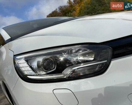 Белый Рено Гранд Сценик, объемом двигателя 1.7 л и пробегом 199 тыс. км за 15550 $, фото 22 на Automoto.ua