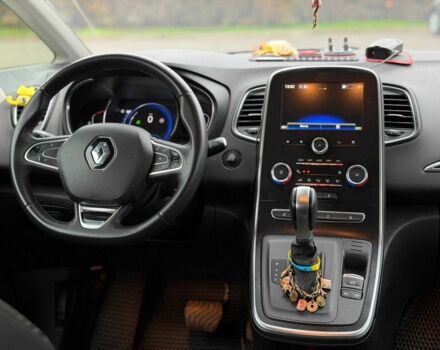 Белый Рено Гранд Сценик, объемом двигателя 1.7 л и пробегом 230 тыс. км за 16800 $, фото 23 на Automoto.ua