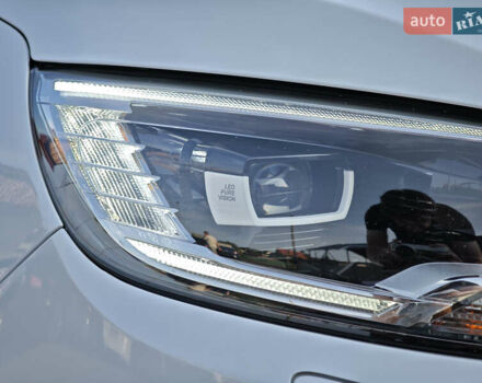 Белый Рено Гранд Сценик, объемом двигателя 1.7 л и пробегом 170 тыс. км за 17999 $, фото 12 на Automoto.ua