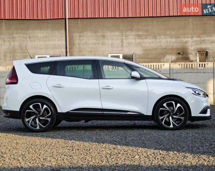 Белый Рено Гранд Сценик, объемом двигателя 1.7 л и пробегом 170 тыс. км за 17999 $, фото 7 на Automoto.ua