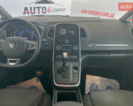 Білий Рено Гранд Сценік, об'ємом двигуна 1.7 л та пробігом 196 тис. км за 15950 $, фото 14 на Automoto.ua