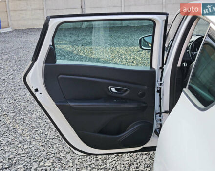 Белый Рено Гранд Сценик, объемом двигателя 1.7 л и пробегом 170 тыс. км за 17999 $, фото 43 на Automoto.ua