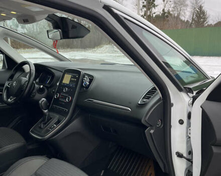 Білий Рено Гранд Сценік, об'ємом двигуна 1.7 л та пробігом 157 тис. км за 15850 $, фото 36 на Automoto.ua