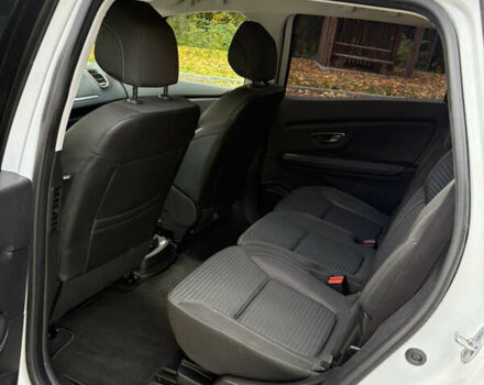 Белый Рено Гранд Сценик, объемом двигателя 1.7 л и пробегом 199 тыс. км за 15550 $, фото 50 на Automoto.ua