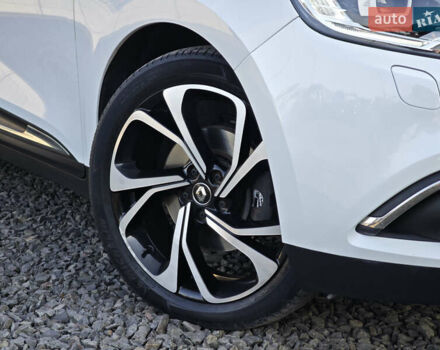 Белый Рено Гранд Сценик, объемом двигателя 1.7 л и пробегом 170 тыс. км за 17999 $, фото 9 на Automoto.ua