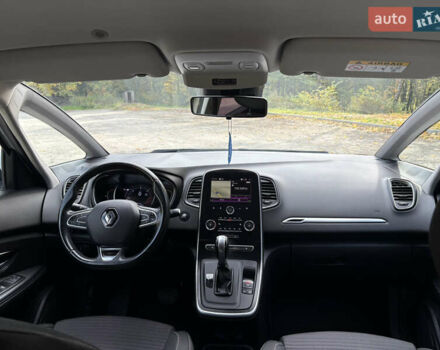 Белый Рено Гранд Сценик, объемом двигателя 1.7 л и пробегом 199 тыс. км за 15550 $, фото 43 на Automoto.ua