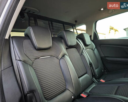 Белый Рено Гранд Сценик, объемом двигателя 1.7 л и пробегом 170 тыс. км за 17999 $, фото 57 на Automoto.ua