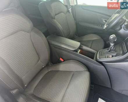 Білий Рено Гранд Сценік, об'ємом двигуна 1.7 л та пробігом 196 тис. км за 15950 $, фото 13 на Automoto.ua