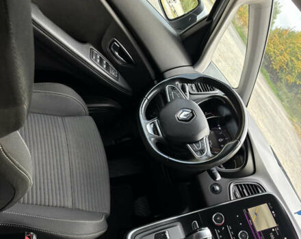 Белый Рено Гранд Сценик, объемом двигателя 1.7 л и пробегом 199 тыс. км за 15550 $, фото 40 на Automoto.ua