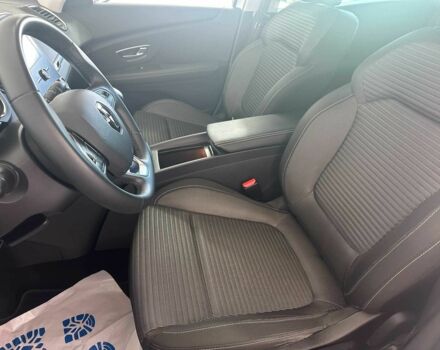 Белый Рено Гранд Сценик, объемом двигателя 1.7 л и пробегом 196 тыс. км за 16450 $, фото 6 на Automoto.ua