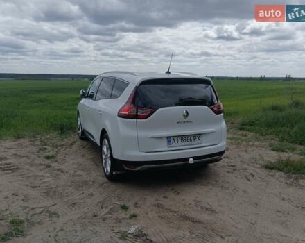 Белый Рено Гранд Сценик, объемом двигателя 1.75 л и пробегом 160 тыс. км за 17300 $, фото 4 на Automoto.ua