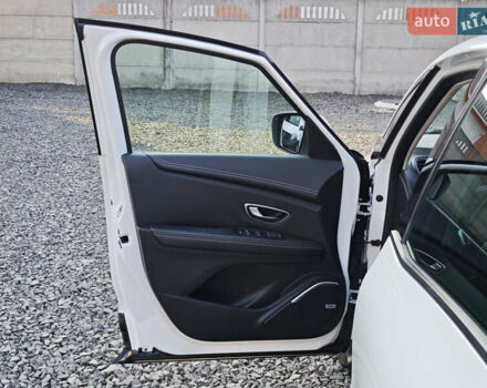 Белый Рено Гранд Сценик, объемом двигателя 1.7 л и пробегом 170 тыс. км за 17999 $, фото 20 на Automoto.ua