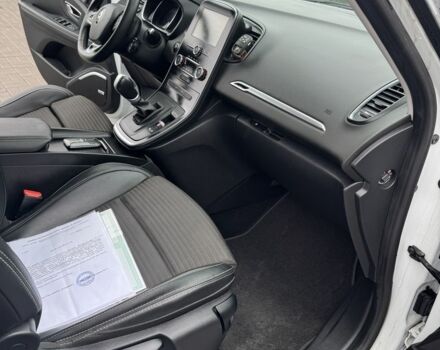 Белый Рено Гранд Сценик, объемом двигателя 1.7 л и пробегом 159 тыс. км за 15800 $, фото 13 на Automoto.ua