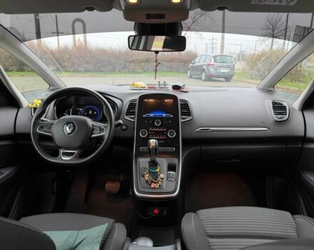 Белый Рено Гранд Сценик, объемом двигателя 1.7 л и пробегом 230 тыс. км за 16800 $, фото 22 на Automoto.ua