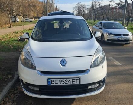 Белый Рено Гранд Сценик, объемом двигателя 1.6 л и пробегом 171 тыс. км за 8150 $, фото 4 на Automoto.ua