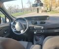 Белый Рено Гранд Сценик, объемом двигателя 1.6 л и пробегом 171 тыс. км за 8150 $, фото 7 на Automoto.ua