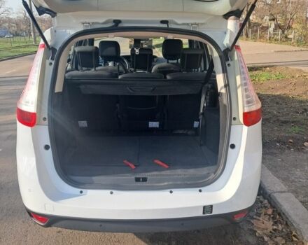 Белый Рено Гранд Сценик, объемом двигателя 1.6 л и пробегом 171 тыс. км за 8150 $, фото 14 на Automoto.ua