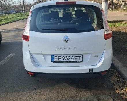 Белый Рено Гранд Сценик, объемом двигателя 1.6 л и пробегом 171 тыс. км за 8150 $, фото 3 на Automoto.ua