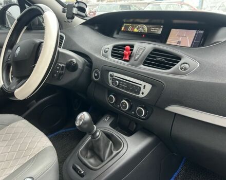 Белый Рено Гранд Сценик, объемом двигателя 1.5 л и пробегом 287 тыс. км за 8500 $, фото 9 на Automoto.ua