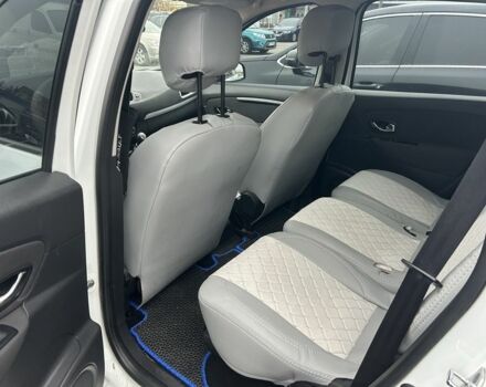 Белый Рено Гранд Сценик, объемом двигателя 1.5 л и пробегом 287 тыс. км за 8500 $, фото 5 на Automoto.ua