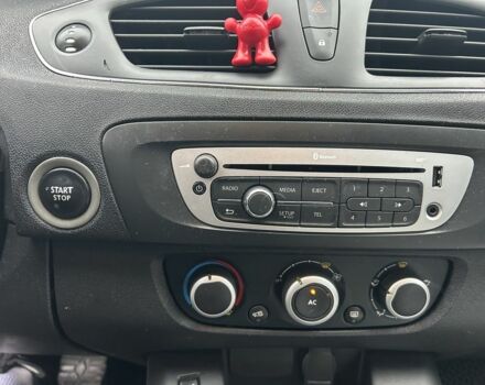 Белый Рено Гранд Сценик, объемом двигателя 1.5 л и пробегом 287 тыс. км за 8500 $, фото 12 на Automoto.ua