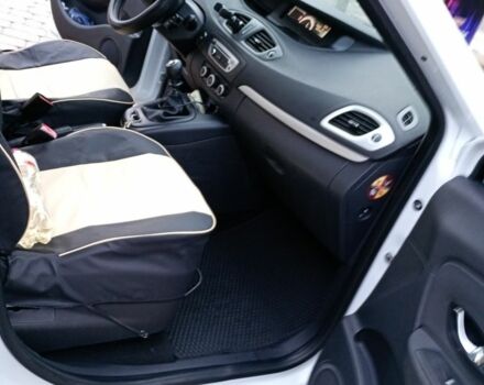 Белый Рено Гранд Сценик, объемом двигателя 1.5 л и пробегом 175 тыс. км за 8200 $, фото 15 на Automoto.ua