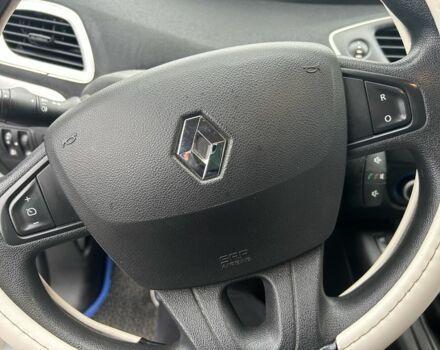 Белый Рено Гранд Сценик, объемом двигателя 1.5 л и пробегом 287 тыс. км за 8500 $, фото 13 на Automoto.ua